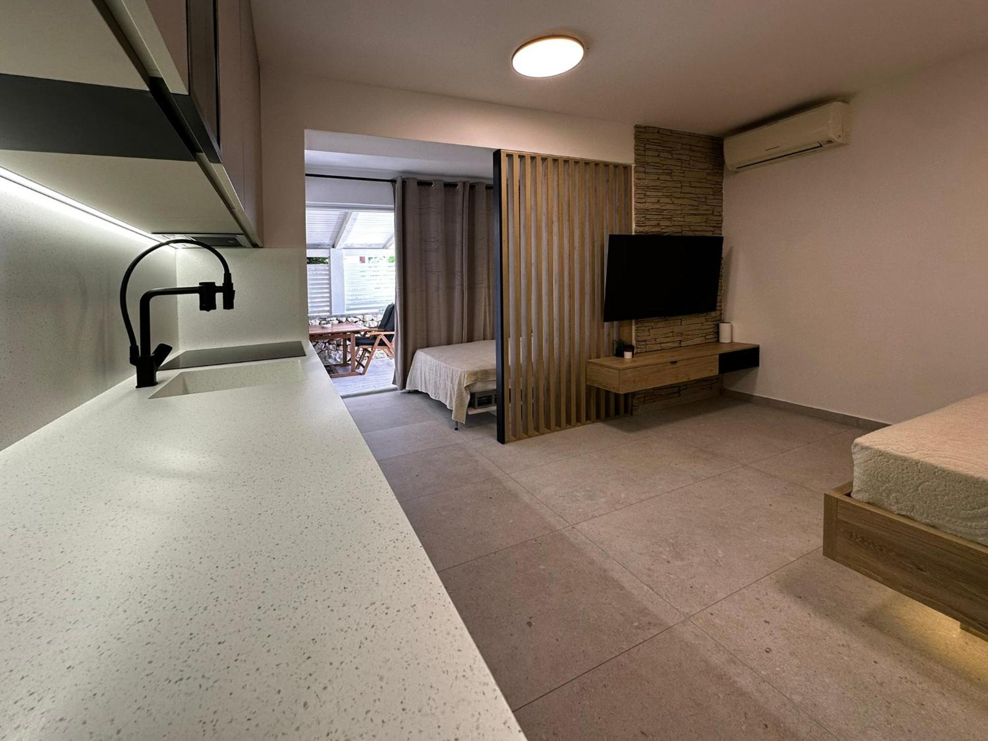 Studio Apartments Lace Novalja Exteriér fotografie